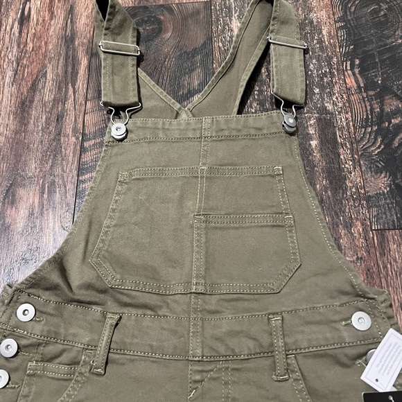 Olive green overalls - Picture 5 of 7